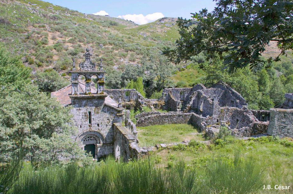 Mosteiro de Santa Maria das Júnias
